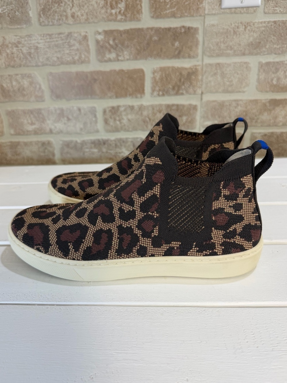 Rothy’s Leopard Print Slip-On Chelsea Sneakers Women’s Size 8.5 Knit Comfort - Picture 4 of 10